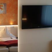 Double Room | TV